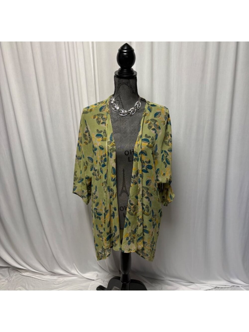 LuLaRoe Kimono Cardigan Womens Medium Green Leaf Print Lightweight Flowy Casual